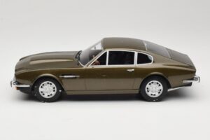 Aston Martin DBS オリーブグリーン CMR 1:18 CMR003 メタル - 画像 3/6