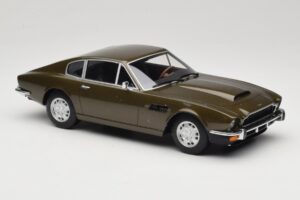 Aston Martin DBS オリーブグリーン CMR 1:18 CMR003 メタル - 画像 4/6