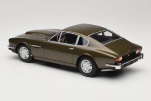 Aston Martin DBS オリーブグリーン CMR 1:18 CMR003 メタル - 画像 5/6