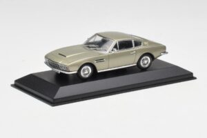 Aston Martin DBS シルバーグリーンメタリック Minichamps 1:43 400137600 メタル - 画像 2/4