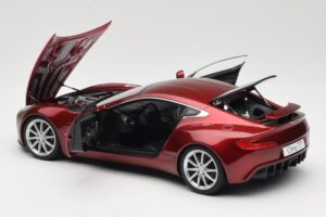 Aston Martin One-77 Diavolo Red AUTOart 1:18 70245 メタル - 画像 5/8