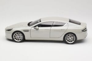 Aston Martin Rapide S Silver Fox AUTOart 1:18 70258 メタル - 画像 4/8