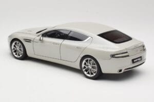 Aston Martin Rapide S Silver Fox AUTOart 1:18 70258 メタル - 画像 7/8