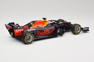 Aston Martin Red Bull Racing RB15 #33 M. Verstappen Winner Brazil GP 2019 Minichamps 1:18 110191933 メタル - 画像 2/6