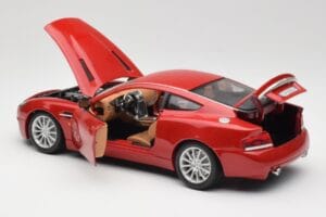 Aston Martin V12 Vanquish レッド Bburago 1:18 34063 メタル - 画像 5/8
