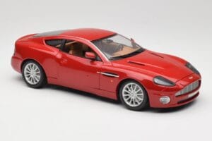 Aston Martin V12 Vanquish レッド Bburago 1:18 34063 メタル - 画像 6/8