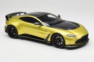 Aston Martin V12 Vantage Final Edition Cosmopolitan Yellow TopSpeed 1:18 TS0453 メタル - 画像 4/6