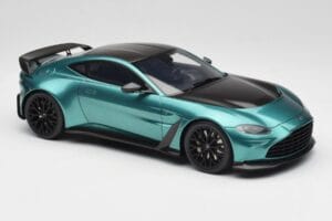 Aston Martin V12 Vantage Racing Green GT Spirit 1:18 GT922 レジン - 画像 4/6