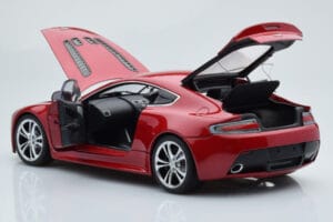 Aston Martin V12 Vantage レッド AUTOart 1:18 70208 メタル - 画像 5/8