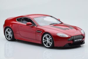 Aston Martin V12 Vantage レッド AUTOart 1:18 70208 メタル - 画像 6/8