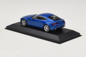 Aston Martin V8 Vantage Blue Metallic Minichamps 1:43 400137422 メタル - 画像 3/4