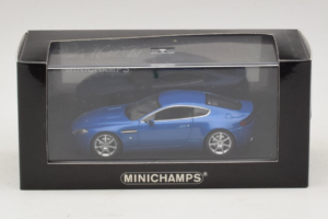 Aston Martin V8 Vantage Blue Metallic Minichamps 1:43 400137422 メタル - 画像 4/4