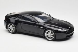 Aston Martin V8 Vantage オニキスブラック AUTOart 1:18 70202 メタル - 画像 6/8
