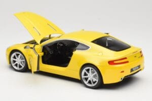 Aston Martin V8 Vantage イエロー Hot Wheels 1:18 G7159 メタル - 画像 5/8