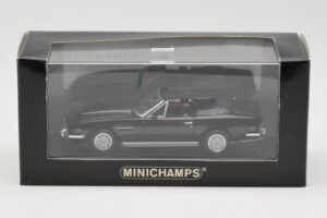 Aston Martin V8 Volante ブラック Minichamps 1:43 400137730 メタル - 画像 4/4