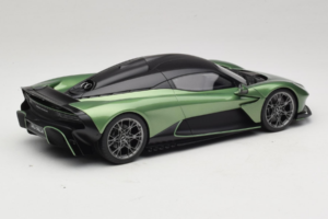 Aston Martin Valhalla Iridescent Emerald Green GT Spirit 1:18 GT558 レジン - 画像 2/6