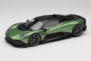 Aston Martin Valhalla Iridescent Emerald Green GT Spirit 1:18 GT558 レジン