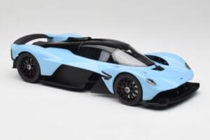 Aston Martin Valkyrie レーシングブルー GT Spirit 1:18 GT915 レジン - 画像 4/6