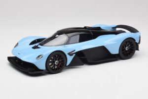 Aston Martin Valkyrie レーシングブルー GT Spirit 1:18 GT915 レジン