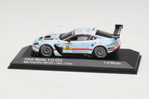 Aston Martin Vantage V12 GT3 #32 J. Stuck ADAC GT Masters 2012 Minichamps 1:43 437121332 メタル