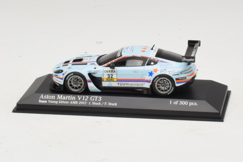 Aston Martin Vantage V12 GT3 #32 J. Stuck ADAC GT Masters 2012 Minichamps 1:43 437121332 メタル