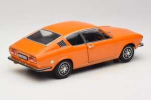 Audi 100 C1 Coupe S オレンジ Anson 1:18 30402 メタル - 画像 3/8