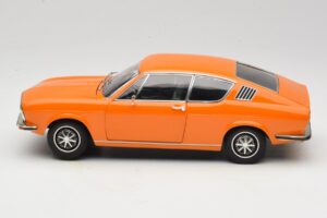 Audi 100 C1 Coupe S オレンジ Anson 1:18 30402 メタル - 画像 4/8