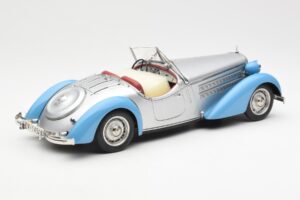 Audi 225 Front Roadster ブルーシルバー CMC 1:18 M-075B メタル - 画像 2/6