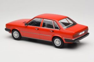 Audi 80 B2 GLS レッド MCG 1:18 MCG18526 メタル - 画像 5/6