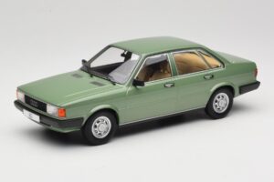 Audi 80 B2 グリーン MCG 1:18 MCG18525 メタル