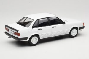 Audi 80 B2 GTE ホワイト MCG 1:18 MCG18527 メタル - 画像 2/6