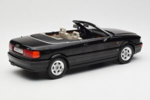 Audi 80 B3 カブリオレ ブラック MCG 1:18 MCG18372 メタル - 画像 2/6