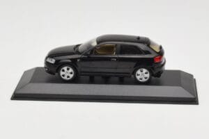 Audi A3 8P Black Metallic Minichamps 1:43 12000 メタル