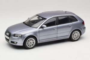Audi A3 8P Sportback Light Blue Metallic Kyosho 1:18 5010403025 メタル