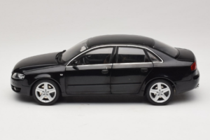 Audi A4 B6 3.2 Quattro ブラック Minichamps 1:18 5010404125 メタル - 画像 4/8