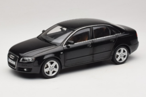 Audi A4 B6 3.2 Quattro ブラック Minichamps 1:18 5010404125 メタル