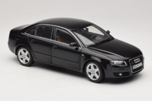 Audi A4 B6 3.2 Quattro ブラック Minichamps 1:18 5010404125 メタル - 画像 6/8