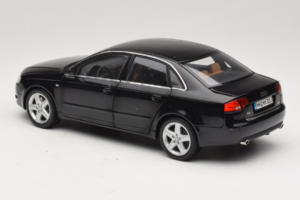Audi A4 B6 3.2 Quattro ブラック Minichamps 1:18 5010404125 メタル - 画像 7/8