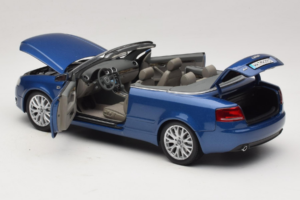 Audi A4 B6 カブリオレ ブルー Norev 1:18 5010504325 メタル - 画像 5/9