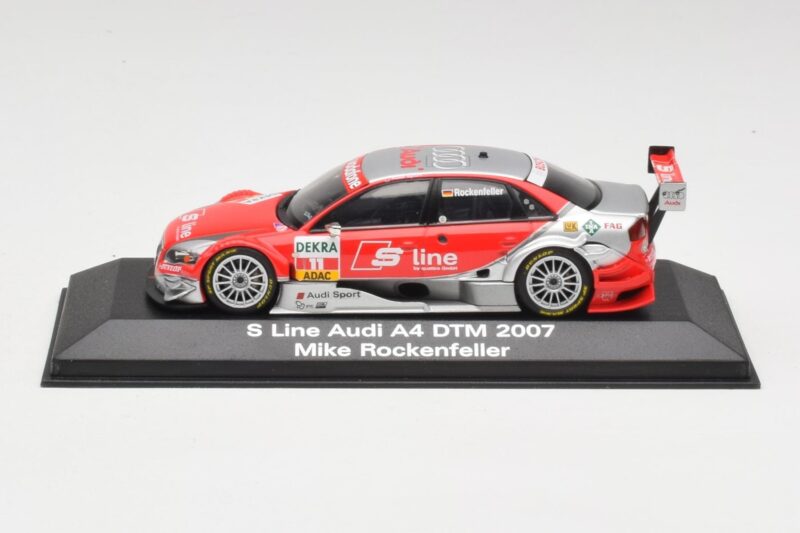 Audi A4 B7 #11 Team Abt M. Rockenfeller DTM 2007 Minichamps 1:43 5020700163 メタル