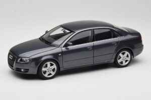Audi A4 B7 グレー メタリック Minichamps 1:18 100014400 メタル