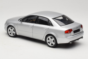 Audi A4 B7 シルバー Minichamps 1:18 100014402 メタル - 画像 7/8