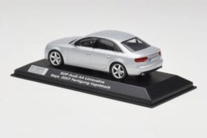 Audi A4 B8 3.2 Quattro アイスシルバー Minichamps 1:43 5010704113 メタル - 画像 3/4