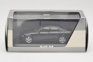 Audi A4 B8 3.2 Quattro Phantom Black Minichamps 1:43 5010704133 メタル - 画像 4/4