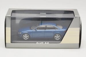 Audi A4 B8 3.2 Quattro Aruba Blue Minichamps 1:43 5010704123 メタル - 画像 4/4