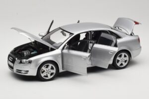 Audi A4 B8 3.2 Quattro シルバー Minichamps 1:18 5010404115 メタル - 画像 2/8