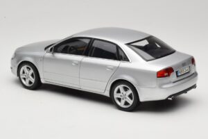 Audi A4 B8 3.2 Quattro シルバー Minichamps 1:18 5010404115 メタル - 画像 7/8