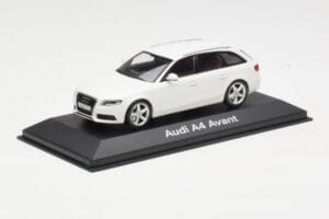 Audi A4 B8 Avant Ibis White Minichamps 1:43 5010804213 メタル - 画像 2/4