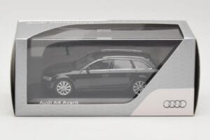 Audi A4 B8 Avant Phantom Black Minichamps 1:43 5011204223 メタル - 画像 4/4