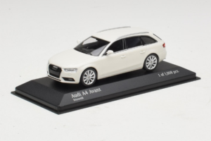 Audi A4 B8 Avant ホワイト Minichamps 1:43 410011010 メタル - 画像 2/5